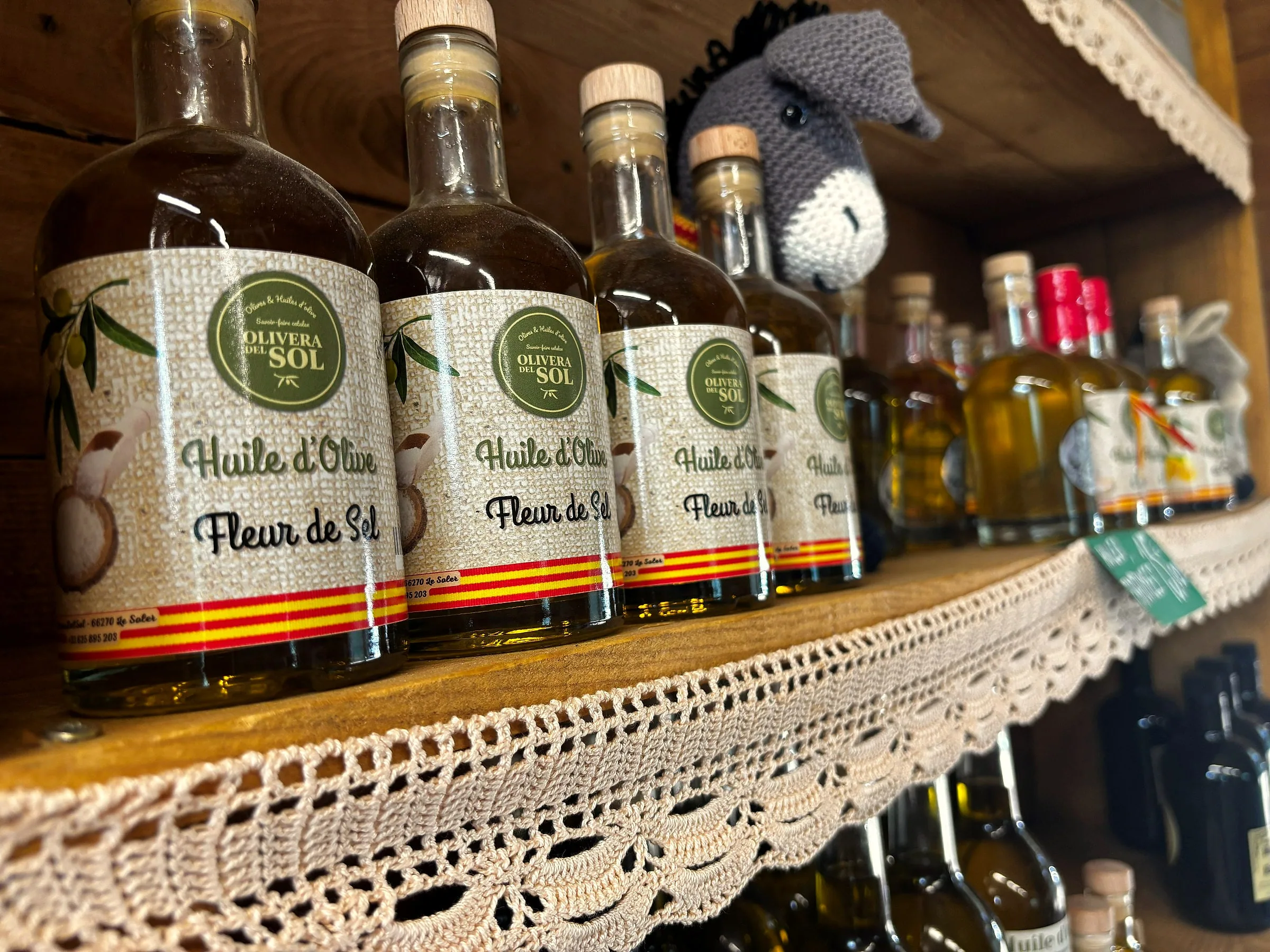 Huile d'olive à la fleur de sel 35 cl photographiée à La Boutique Catalane, Le Soler